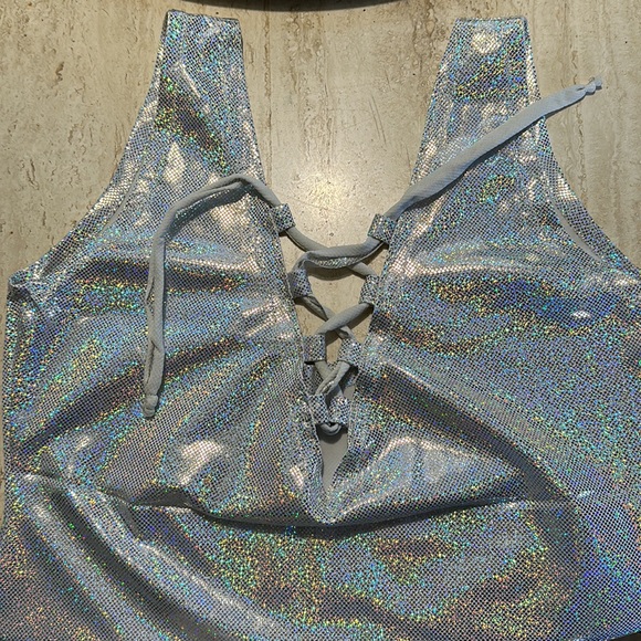 NEW metallic bodysuit with lace-up front - Picture 4 of 5